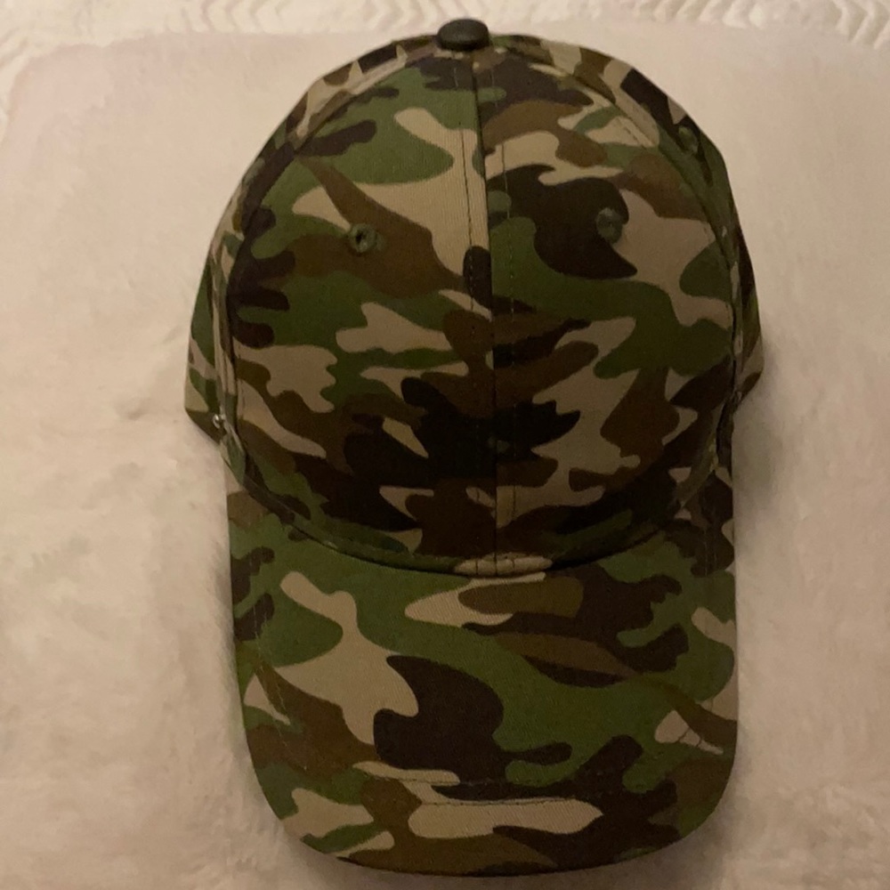 Women’s baseball cap with removable face shield